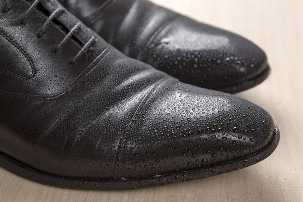 グッドイヤーウェルト製法は雨の日でも活躍する革靴？その理由とは？