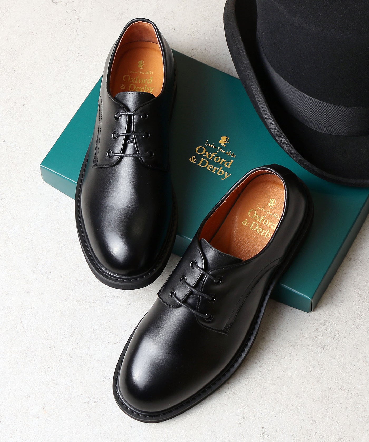 外羽根 プレーントゥ レースアップ シューズ 9004 ブラック／London Shoe Make Oxford and Derby